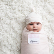 LULUJO- HELLO WORLD BLANKET & KNOTTED HAT IN PINK